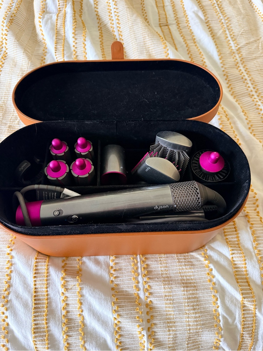 Dyson Styler Set in Gray and Magenta